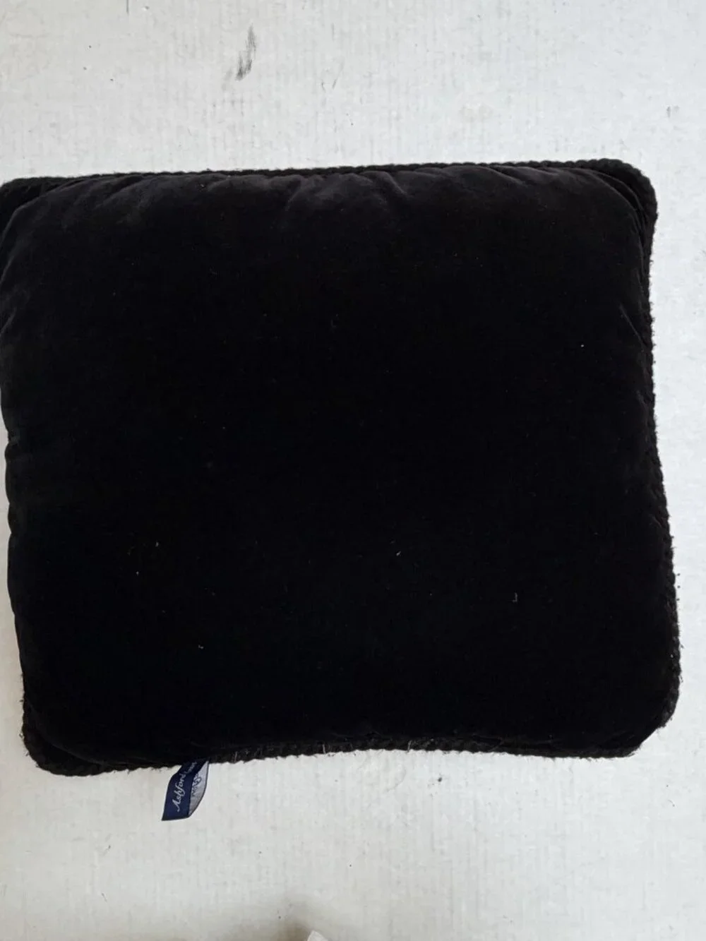 VTG Ashford Court Tapestry‎ Elephant Pillow Accent Decorative Throw Pillow Black